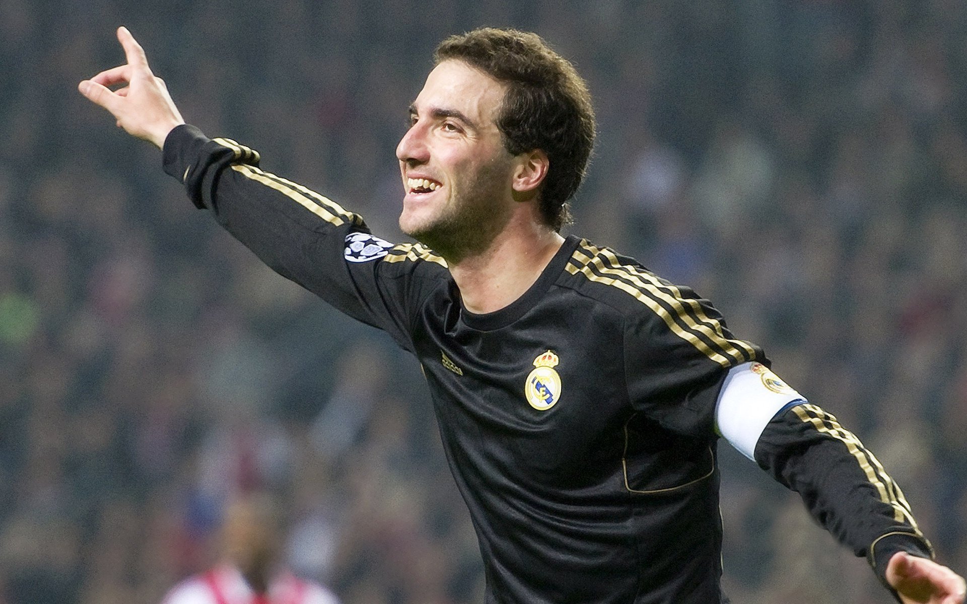 九游下载安装-全民焰火跑：彩光点亮运动夜